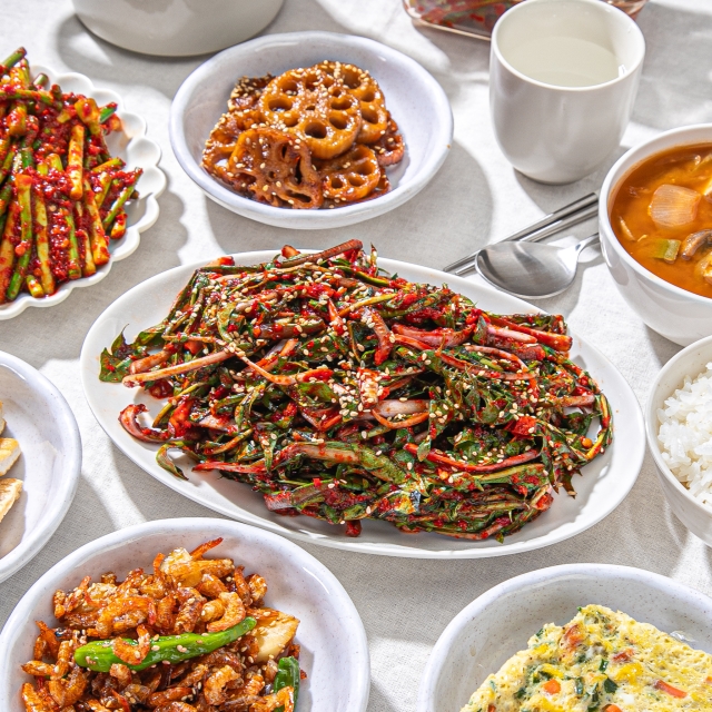 https://spdy-flexg-150.flexgate.co.kr/data/goods/airgram123/small/thum2/민들레김치마늘쫑김치108.jpg