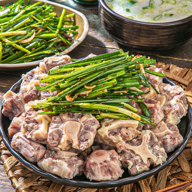 https://spdy-flexg-150.flexgate.co.kr/data/goods/airgram123/small/thum2/소꼬리찜016_20240805044043263_1.jpg
